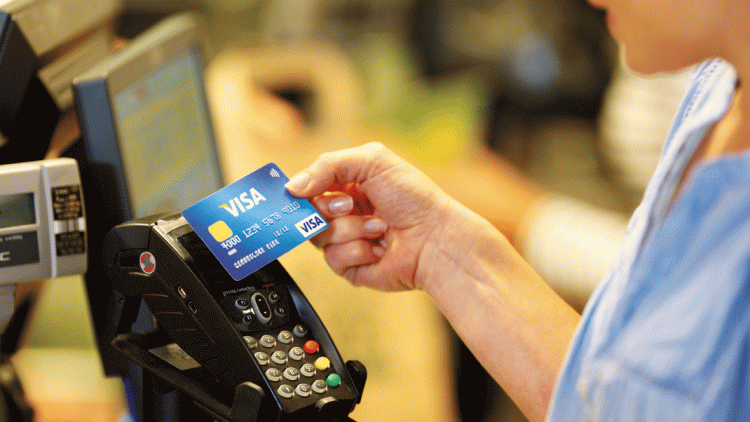 Kreditkarte: Banken leiden unter Entgelt-Deckelung