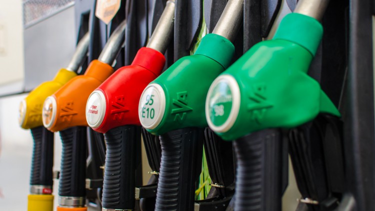Preiskampf an der Zapfsäule: Bis zu 30 Cent pro Liter sparen