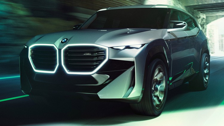 BMW Concept XM: Der Grill leuchtet