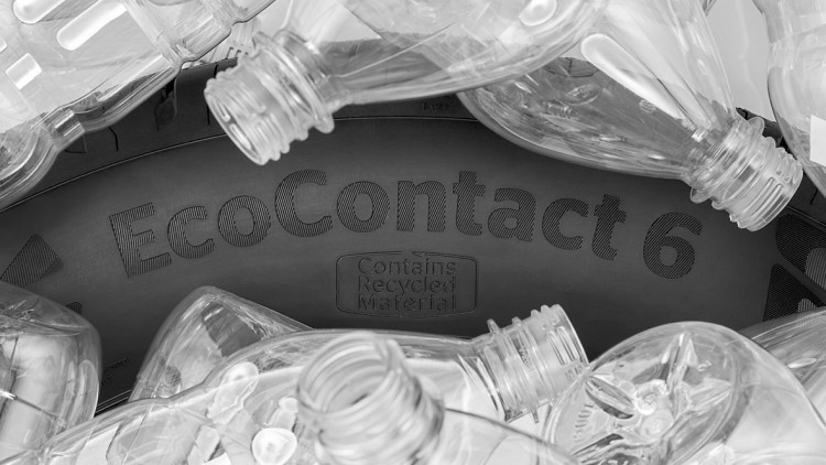 Mit Kunststoff aus recycelten Plastikflaschen: Conti produziert erste Pkw-Reifen