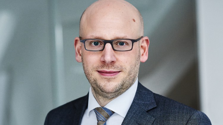 Personalie: DKV ernennt Sebastian Hager zum neuen Strategiechef
