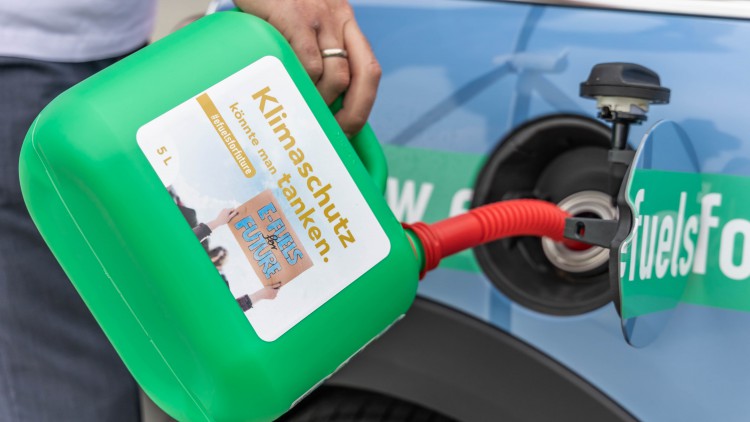Wasserstoff – E-Fuels – Umrüstung: So können Diesel und Benziner klimafreundlicher werden