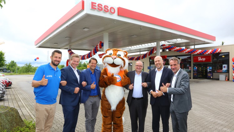 Neue Markenpartnerschaft: Minera wechselt mit rund 80 Tankstellen zu Esso