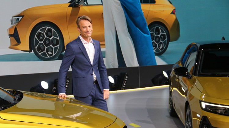 Opel: Weltpremiere und erster Arbeitstag