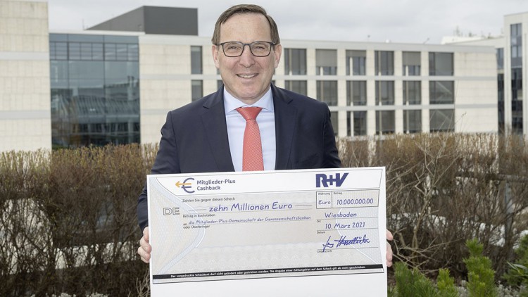 Genossenschafts-Vorteile: R+V zahlt Kunden 10 Millionen Euro zurück