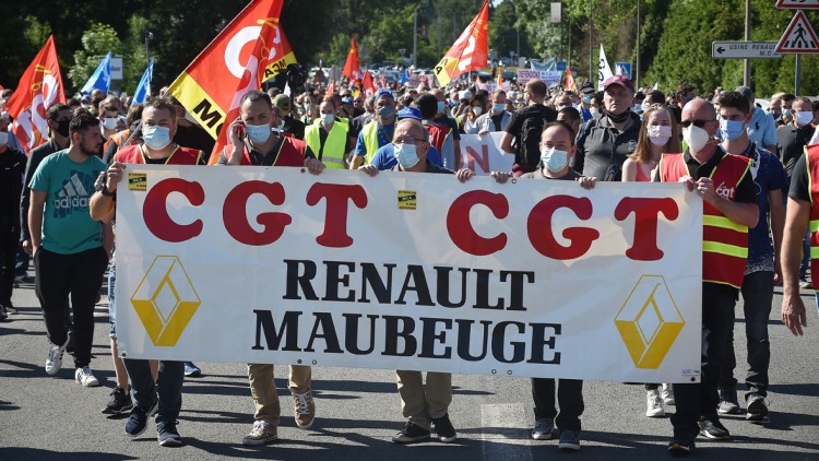 Renault: Streit um geplante Stellenstreichungen geht weiter