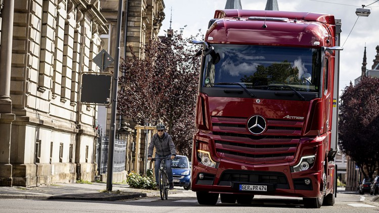 Daimler: Verbrenner-Aus gilt nur für Autosparte 