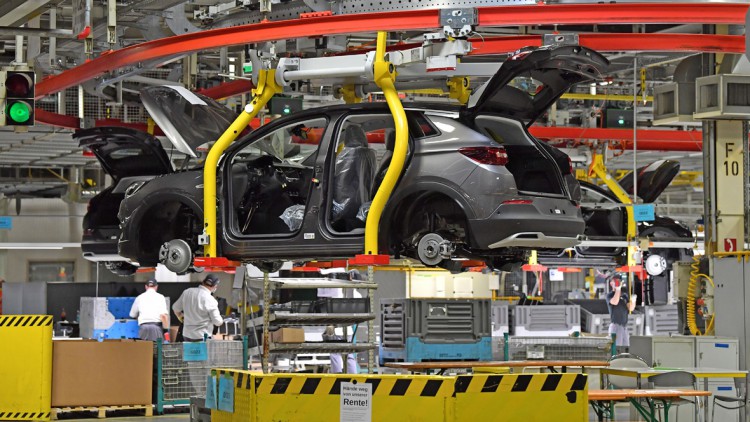 Institut: Geschäfte der Autoindustrie laufen momentan besser
