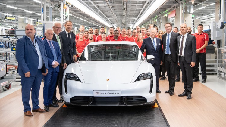 Taycan-Produktion: Scheuer lobt Porsches Standortentscheidung 