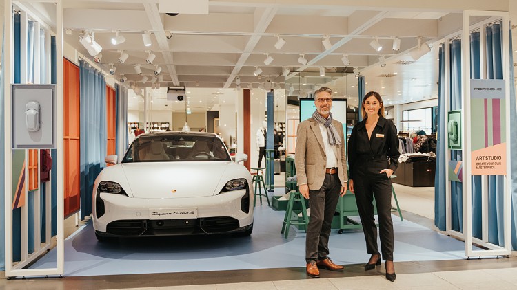 Porsche Zentrum Karlsruhe: Neues Brand Pop-up-Konzept im Nobel-Kaufhaus