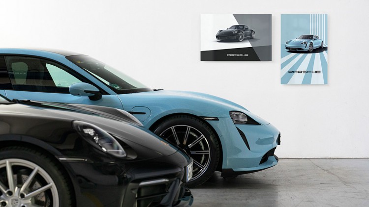 Porsche Digital: Analog an der Wand