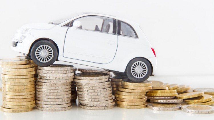 Automobilbarometer: Verbraucher werden kostensensibler