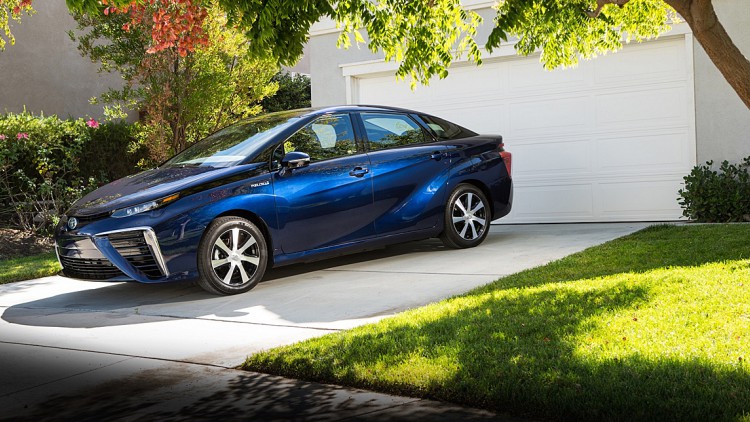 Toyota: Anderen den Wasserstoff reichen