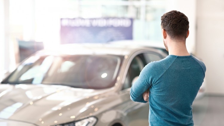Studie zum Autokauf: Hohe Kaufbereitschaft, Warten auf Preissenkungen