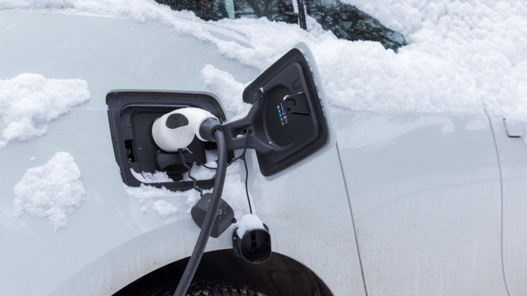 Elektroauto im Winter: Warum die Reichweite sinkt – und was dagegen hilft