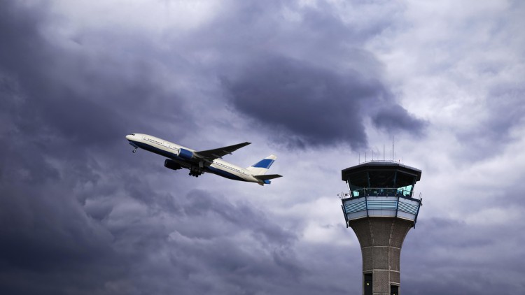 Luftverkehr: Branche setzt auf synthetischen Treibstoff