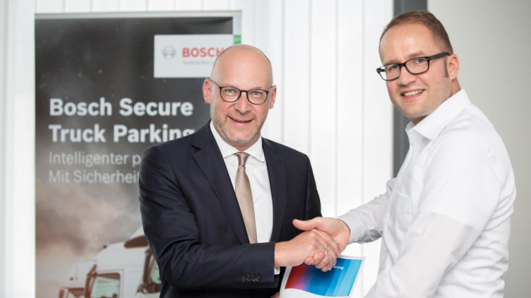 ADAC und Bosch: Gemeinsam gegen Lkw-Parkplatznot