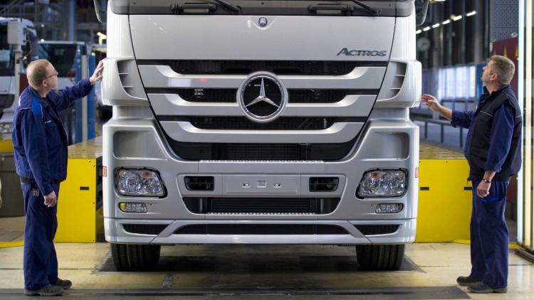 Daimler Truck sucht 2800 Ferienjobber