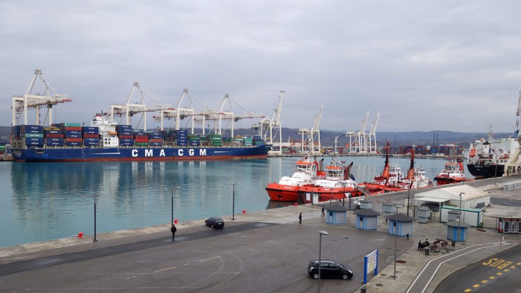 Adriahafen Koper behauptet seine Stellung beim Warenumschlag