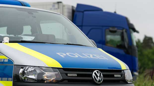 Polizei in Brandenburg kontrolliert Dutzende Lkw