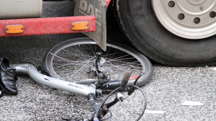Radfahrerin stirbt nach Verkehrsunfall in Coswig
