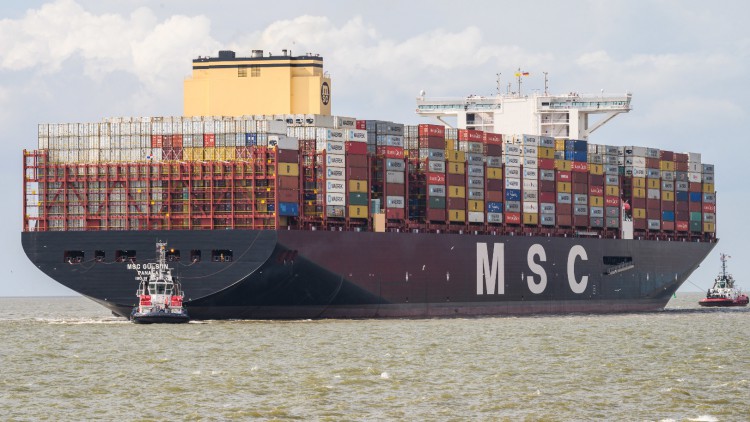 Meeresgigant „MSC Gülsün“ in Bremerhaven angekommen