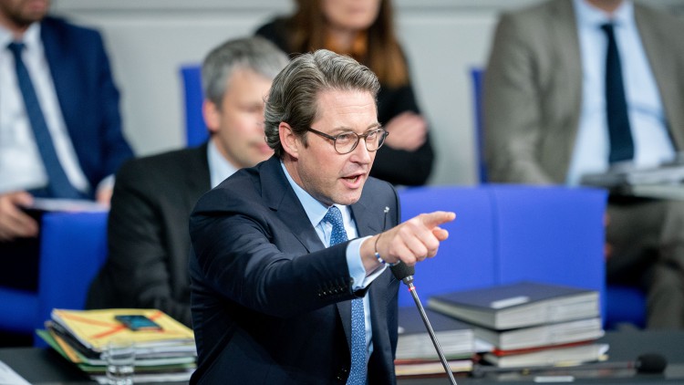 Opposition will Scheuers Rücktritt nach Forderung der Maut-Betreiber 