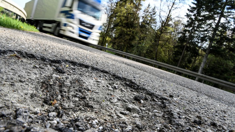 Gutes Drittel der Staatsstraßen in Bayern mit Sanierungsbedarf