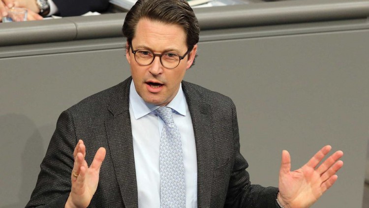 Bundesverkehrsminister Scheuer lässt Starttermin für Pkw-Maut offen