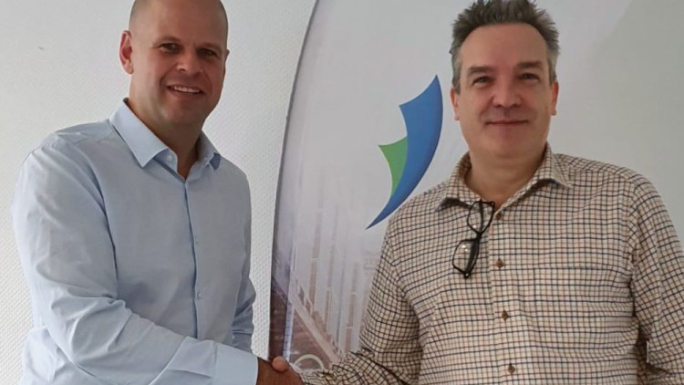 Jörg Sänger, CEO der Gruppen-Holding Pro Logistik und Dirk de Beer, Geschäftsführer von Active Logistics, gehen gemeinsame Wege