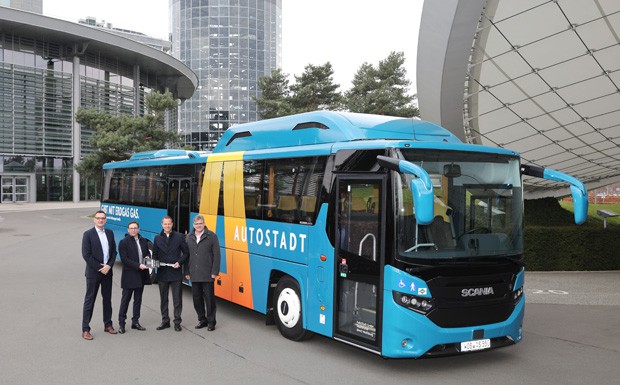 Autostadt übernimmt ersten Scania CNG-Bus