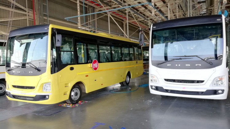 Daimler produziert FUSO Komplettbusse für Exportmärkte