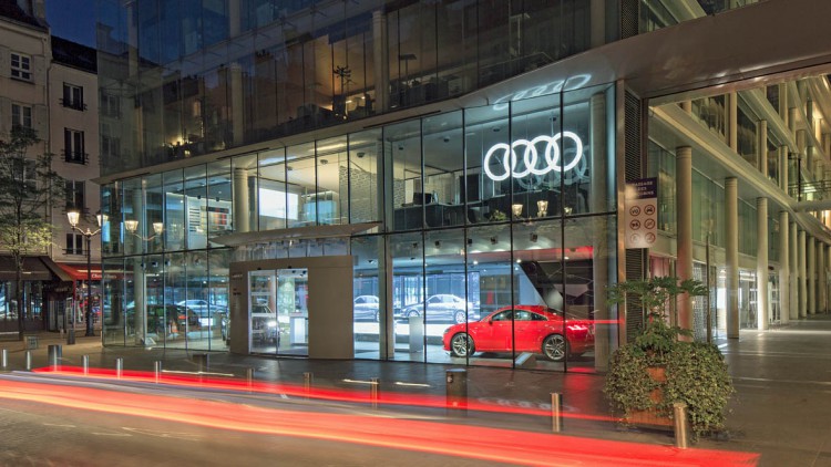 Digitaler Showroom: Audi City startet in Paris